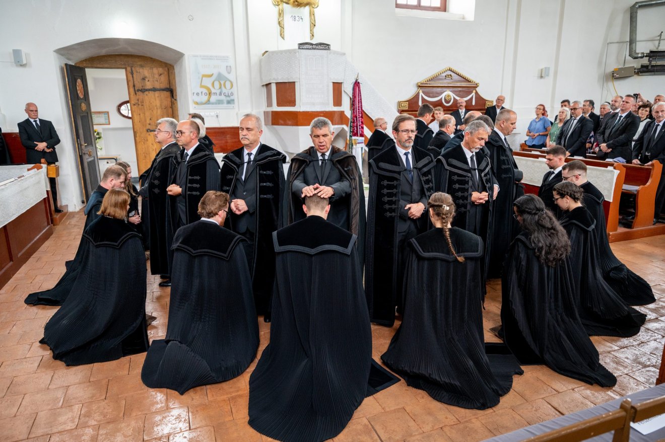 református