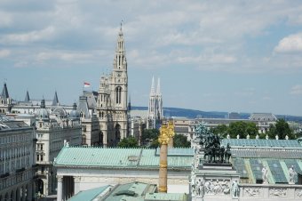 Megduplázza a turistaadót az egykori császárváros, mert az egyik leglátogatottabb európai célpont