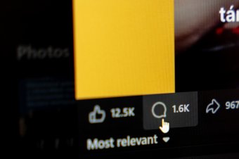 A Facebook uralja a médiafogyasztást, az algoritmusok diktálják a politikai napirendet Romániában