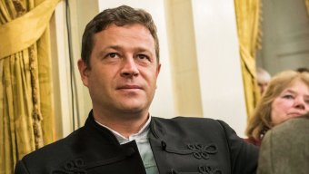 Kivizsgáltatnák a színházi kritikusok az erdélyi származású alkotónak kifizetett összegeket – Egymilliárdot már visszaszerzett a kormány