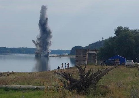 Sikerült felrobbantani a Duna medrében álló sziklát, van esély az atomerőmű üzemben tartására