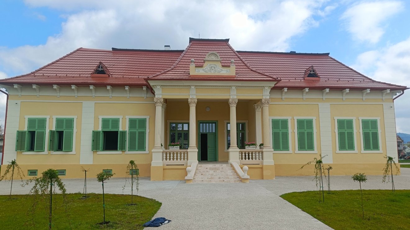 Szentkereszty–Bethlen kúria