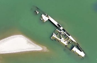 Ismét láthatóvá váltak a második világháborús hajók a Duna alacsony vízállása miatt