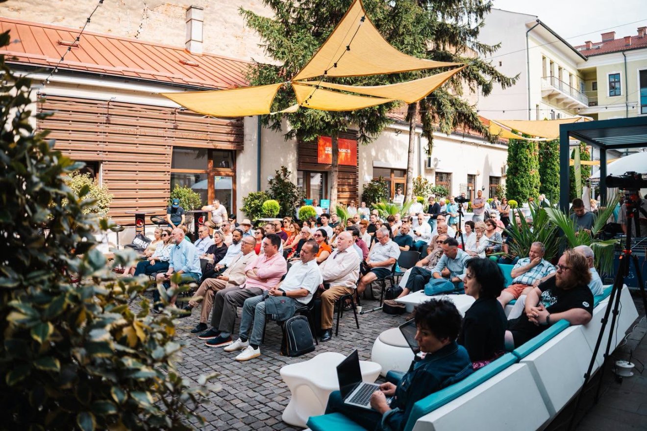 Kollai István előadása Kolozsváron