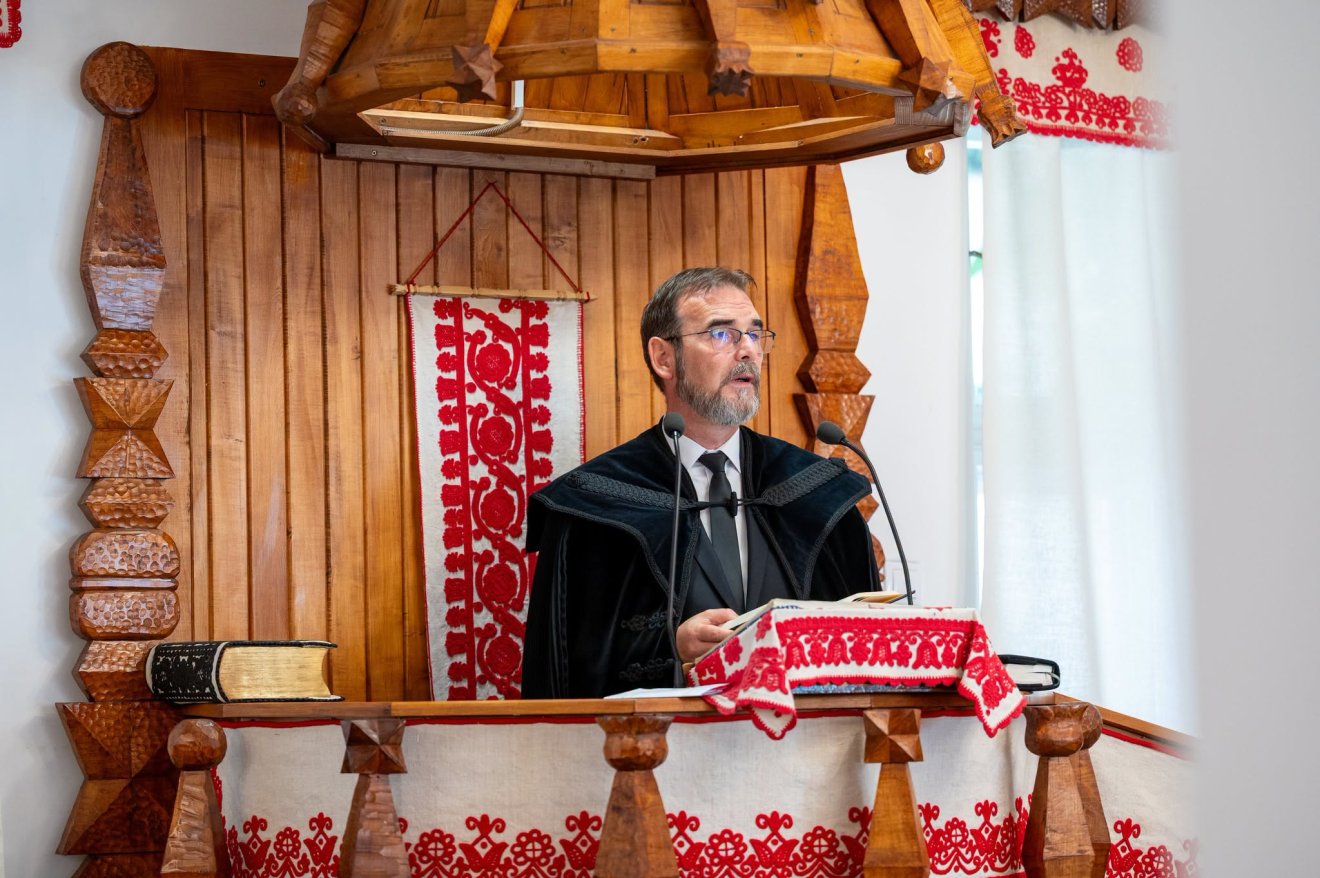református