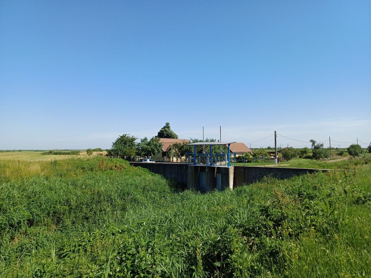 A holtágban tíz éve nincs víz &bullet;  Fotó: Pataky Lehel Zsolt