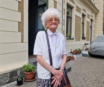 Kilencvenévesen is úton – Kiss Margit tanítónő „második”, ma is tartó élete