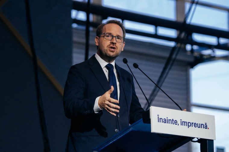 Lemondatná a PSD Dominic Fritzet, az USR pártelnökét