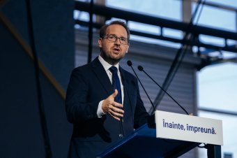 Lemondatná a PSD Dominic Fritzet, az USR pártelnökét