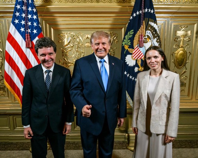 Nicușor Dan Donald Trump mellett vigyorogva erősítgette a román–amerikai együttműködést