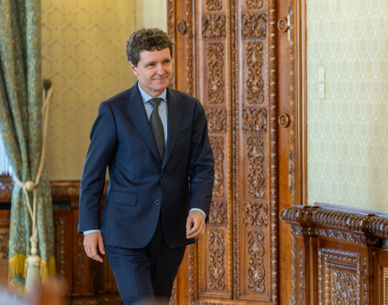 Meglepetés miniszterelnök-jelölttel rukkolt elő a román államfő