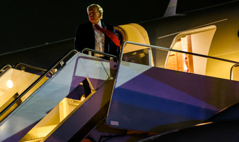 Csúcson a gázolajár, rekordmélységben Trump támogatottsága Amerikában
