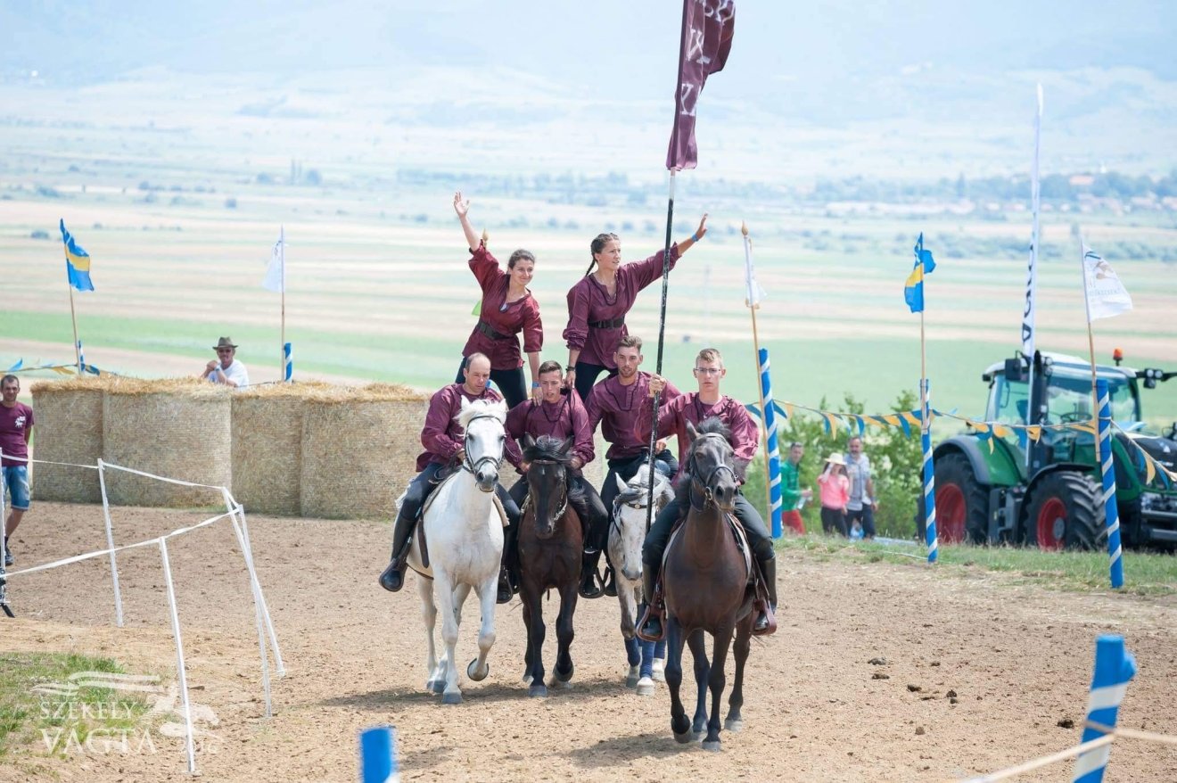 nomádjátékok, lovassport, ugron, lovas