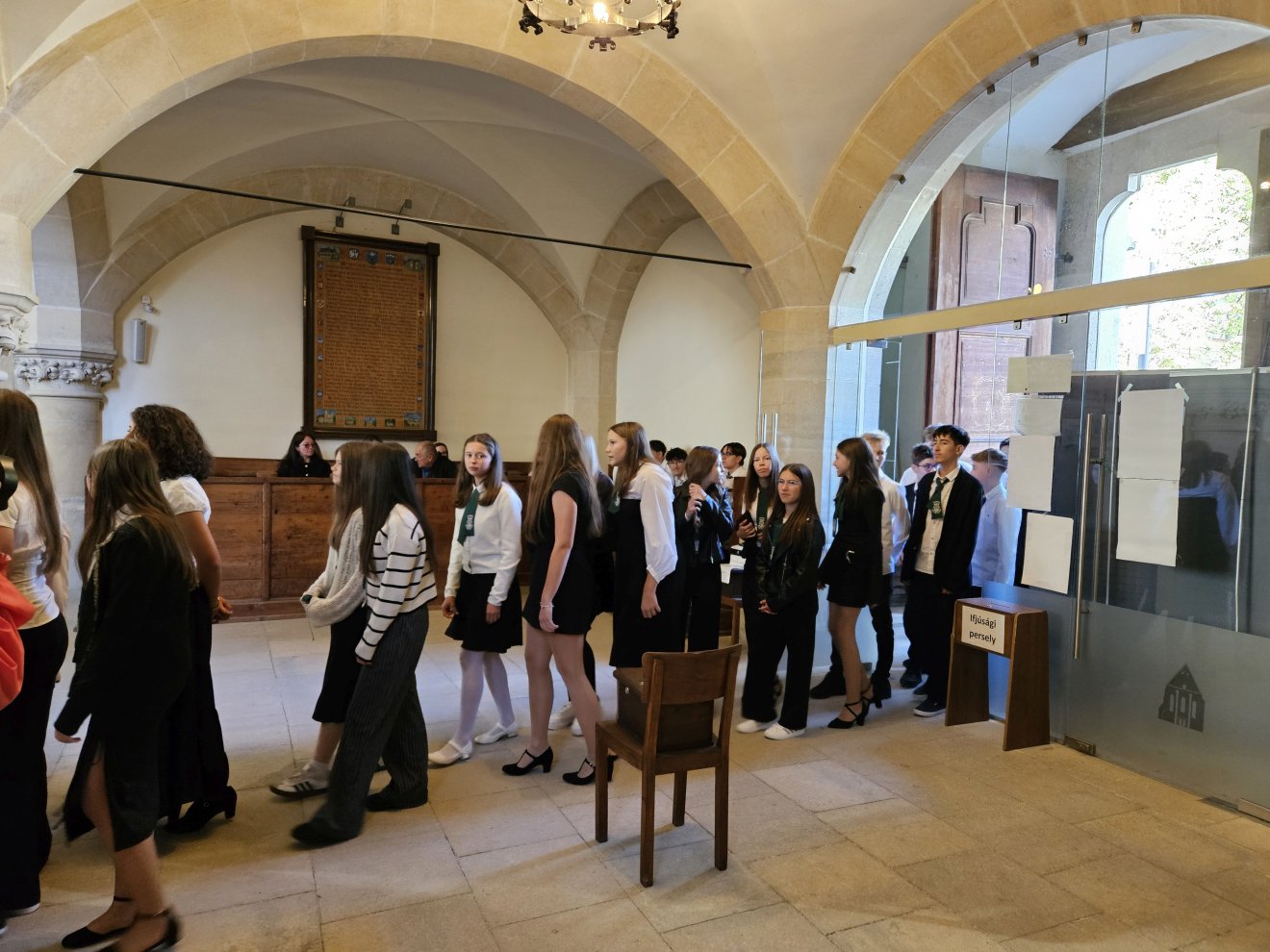 Erdélyben hagyomány: tanévnyitó a Farkas utcai református templomban