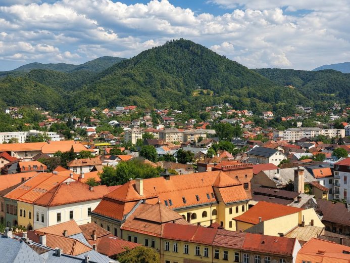 Fellélegezhetnek a Kereszthegyen lakók? Újabb fordulatot vett a nagybányai lakópark körüli vita