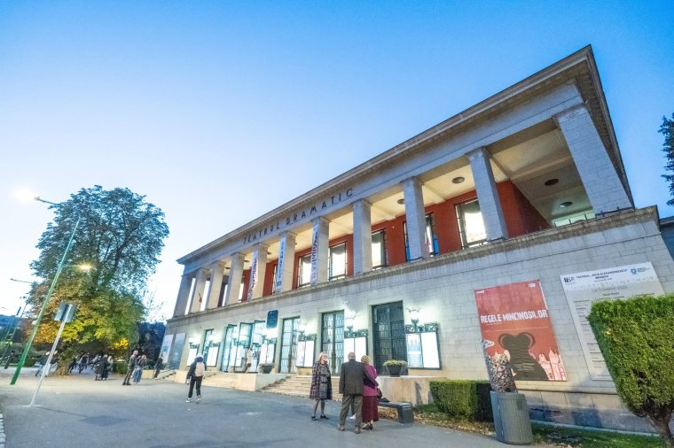 Jubileum a láthatáron: tizedszer költöznek magyar előadások a brassói színházba