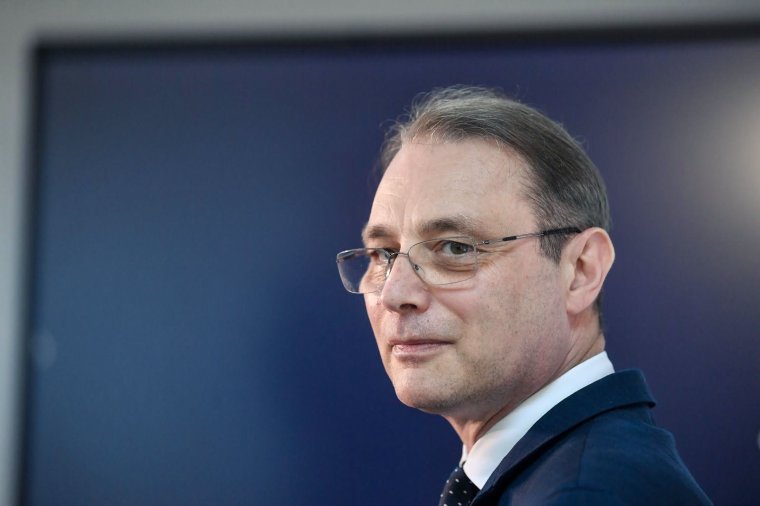 Adó- és nyugdíjemelés 2027-ben? Felfedte szándékát a kormányfőjelölt