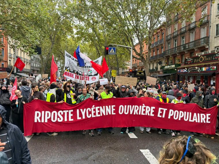 Franciaországi erőszak: lángoló középületek, kifosztott üzletek