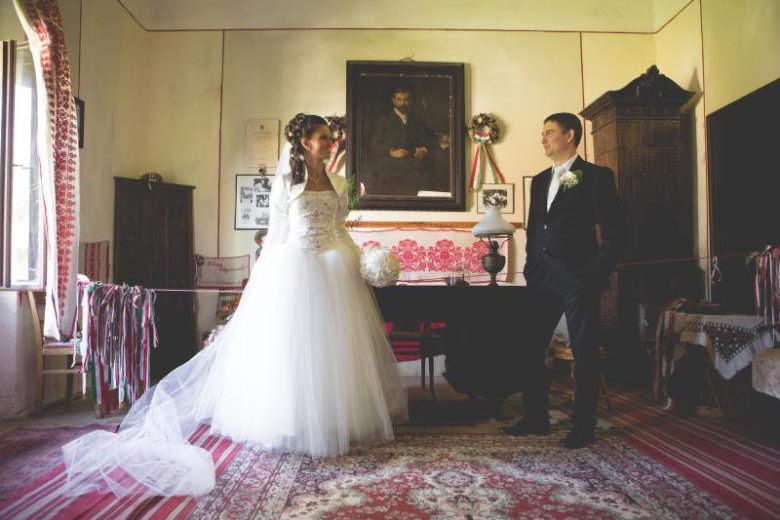 „Legyen minél több Székely Menyasszony!” Két városban szervezendő különleges kiállításhoz várják a közönség segítségét