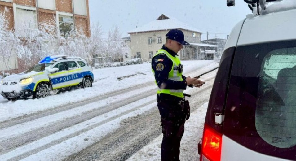 Téli közlekedés: bírságok, forgalomból kivont járművek és rendőrségi figyelmeztetések Bihar megyében