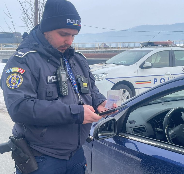 BLITZ típusú rendőrségi razziák több megyében: közutak, üzletek és szórakozóhelyek fókuszban