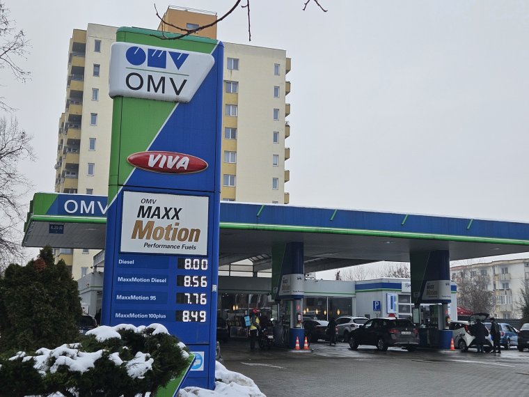 Felmegy a pumpa: folyamatosan drágul januárban az üzemanyag