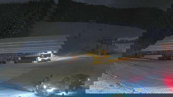 Ausztria: csomagtartóba rejtve próbálta elvinni a sípálya mellől lopott széfet két román állampolgár