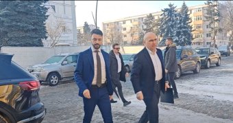 „Takarodj Váradra!” Újabb városban fütyülték ki a román kormányfőt