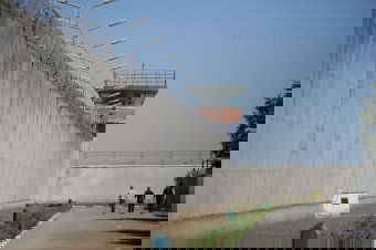 Vizsgálat indult a börtönben a gyilkosságért elítélt török fogvatartott szökése miatt