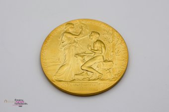 Krasznahorkai László Nobel-díjának hiteles másolatát állították ki Gyulán