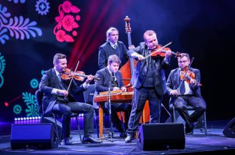 Kallós Zoltán szellemi és tárgyi örökségét viszi tovább a 15 éves Tokos zenekar