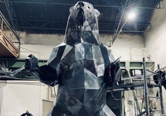 Óriási medveszobrot állítanak Tusnádfürdőn