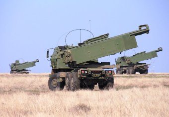 Haderőfejlesztés: Románia páncélozott járműveket, légvédelmi rendszereket vásárol