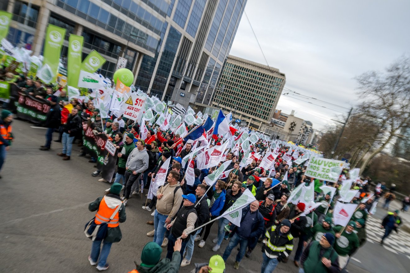 Olcsó dél-amerikai áruval áraszthatják el Romániát, lázadnak a gazdák a Mercosur ellen