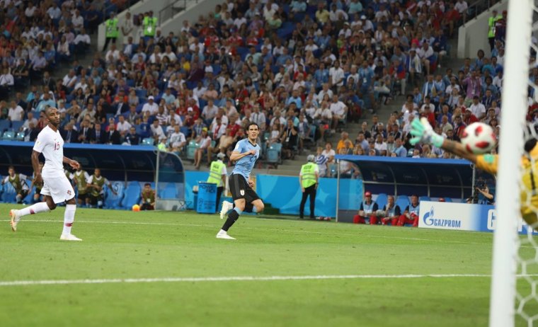 Újabb sztár megy haza: Cristiano Ronaldóék kikaptak a világbajnokságon Uruguaytól