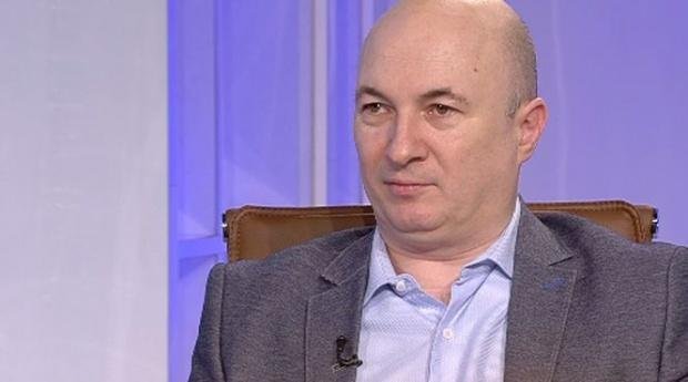 A PSD főtitkára szerint a halottak ügye szent, ezért megoldás kell az úzvölgyi temetőbotrányra