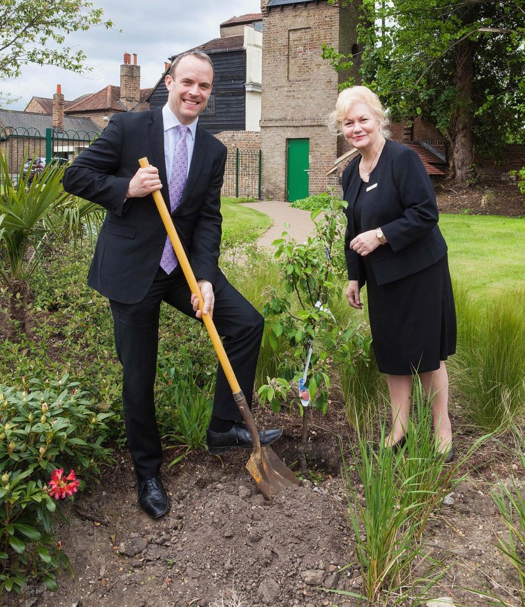 Exit: lemondott a brit Brexit-ügyi miniszter, elégedetlen a feltételrendszerrel