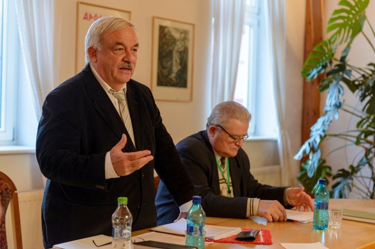 Újraválasztották tisztségébe Kató Bélát, az Erdélyi Református Egyházkerület püspökét