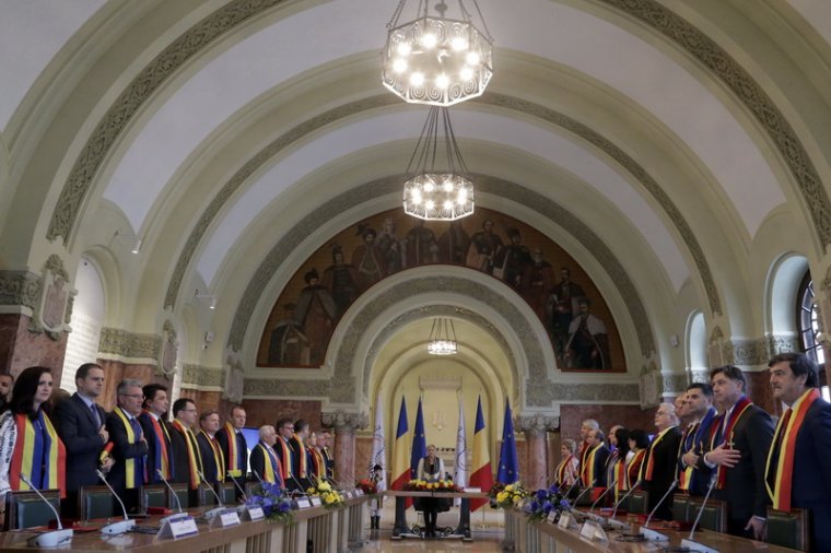 Megtakarítási számla, előrehozott tanügyi béremelés, 3000 lejes minimálbér az építőmunkásoknak – centenáriumi kormányígéretek