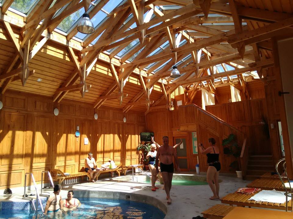 Melegített borvizes kis fürdő is üzemel Borszéken 