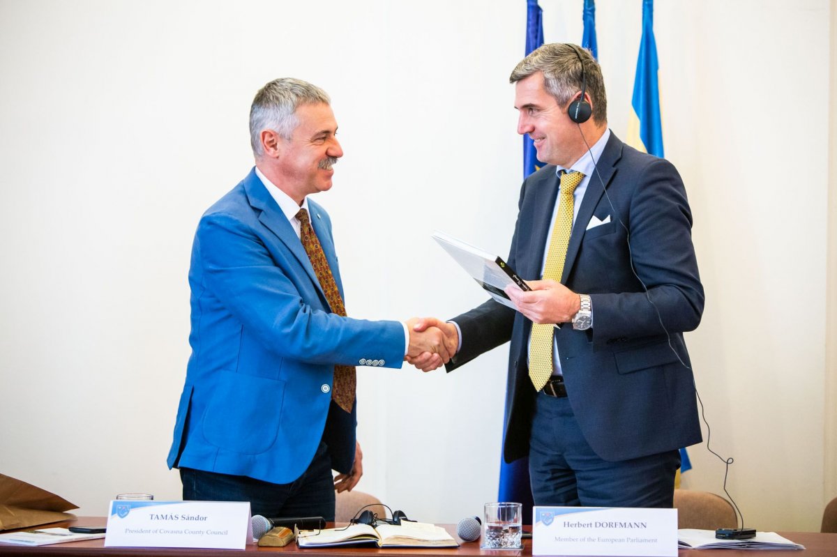 Tamás Sándor tanácselnök és Herbert Dorfman dél-tiroli Ep-képviselő • Fotó: Kocsis B. János