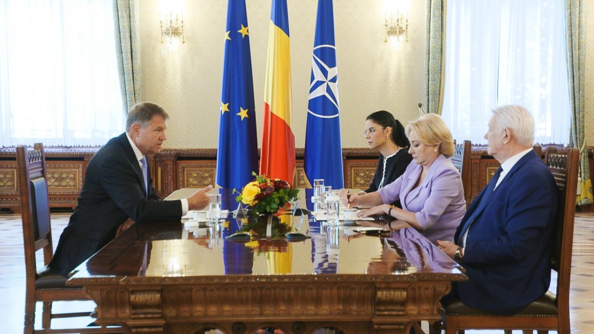 Klaus Johannis immár semmilyen párbeszédre nem hajlandó Viorica Dăncilával •  Fotó: Presidency.ro