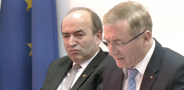 Fagyos a viszony Tudorel Toader igazságügy-miniszter és Augustin Lazăr legfőbb ügyész között •  Fotó: Aktual24.ro