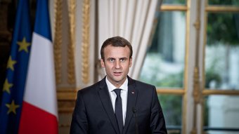 Hiába bukott meg a francia kormány, Macron nem hajlandó lemondani