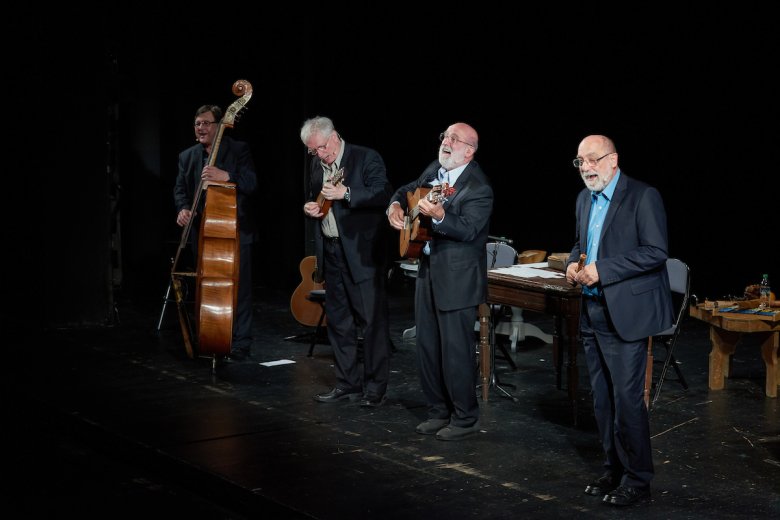 A Kaláka számára a nyolcvanas évek óta nincs koncert Kányádi vers nélkül •  Fotó: Bíró István