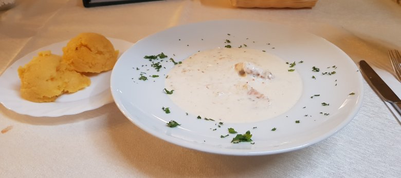 Magyar csirkepaprikás román módra •  Fotó: Kisréti Zsombor