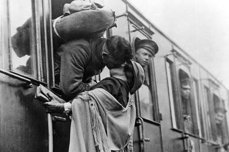 Hűtlenkedés anno: mit tanácsoltak a megcsalt feleségnek 1932-ben?