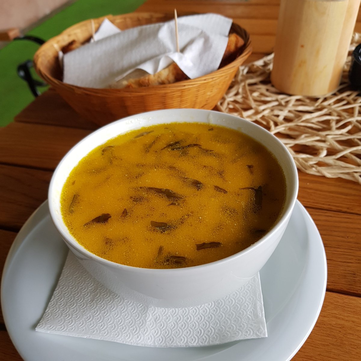 Tárkonyos erdélyi csorba, az étterem egyik remeke •  Fotó: Kisréti Zsombor