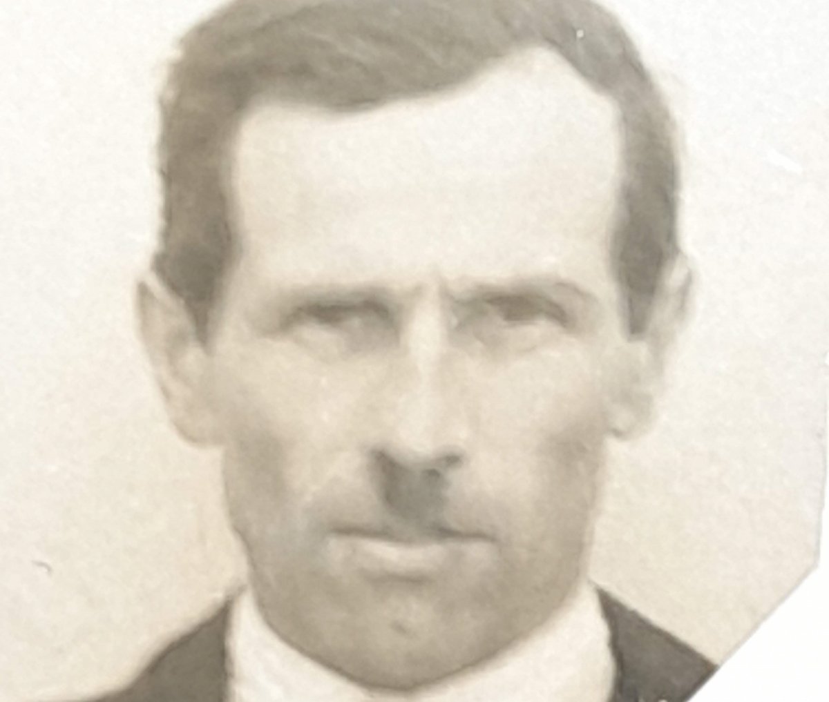 Igazolványkép 1955 körül, nyolc évvel a szabadulása után •  Fotó: Id. Fazakas Ferenc személyes archívuma