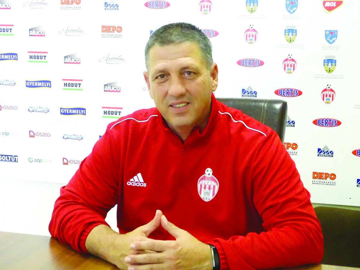 Krecska János hosszú távra tervez a Sepsi OSK-nál • Fotó: Sánta Imre